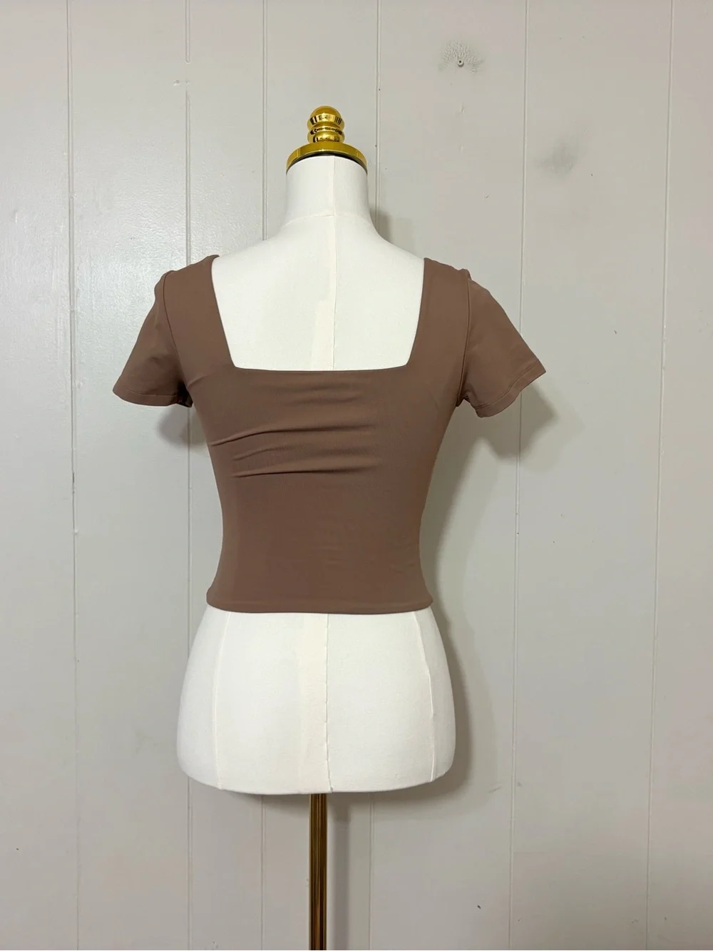 Babaton Contour Square Neck T Shirt Brown Size S Fitted Short Sleeve